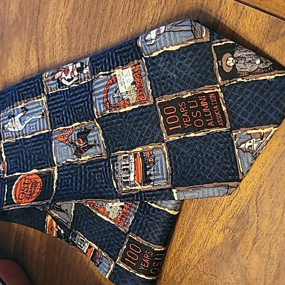 Robert Campbell hand crafted tie made in USA  58 inches